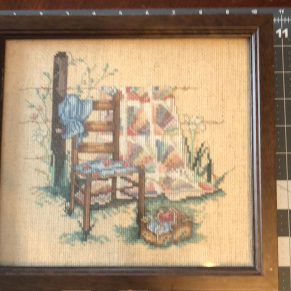 Two matching framed cross stitch pieces depicting flowers/antique chairs/quilt - Picture 3 of 16